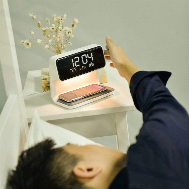 Creative 3-in-1 Night Lamp with Wireless Charging and LCD Screen Alarm Clock – Wireless Phone Charger